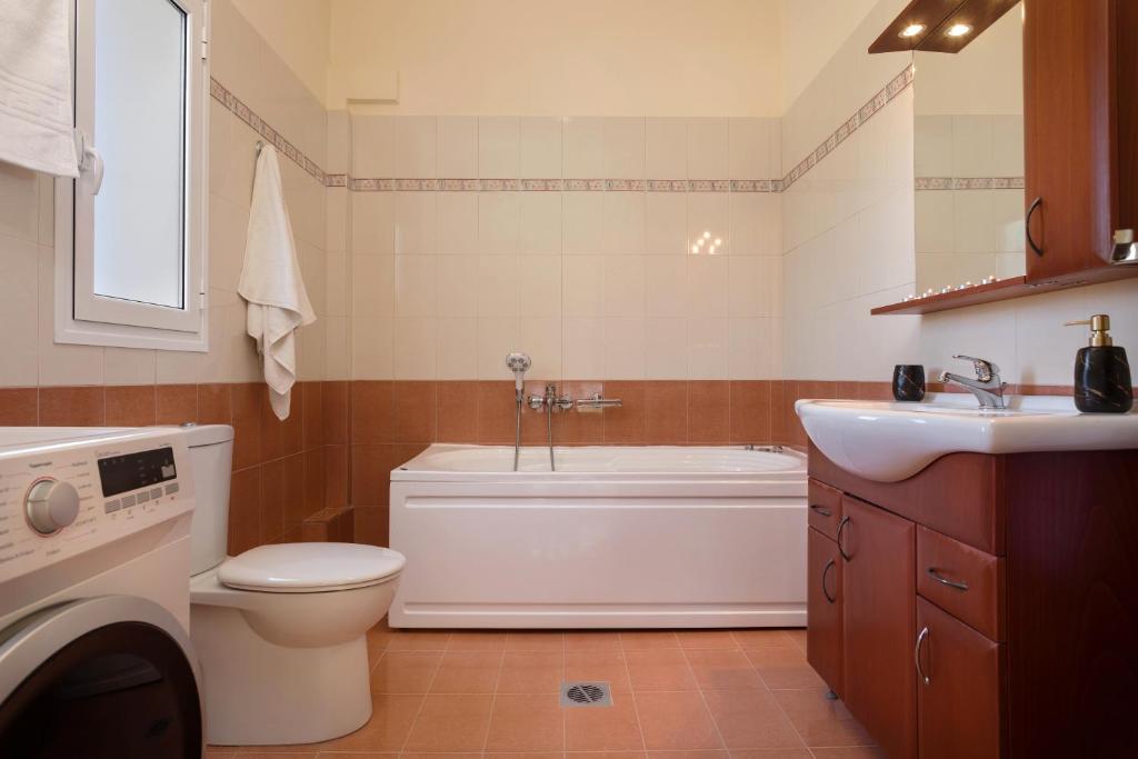 A bathroom at Villa Melody Complex