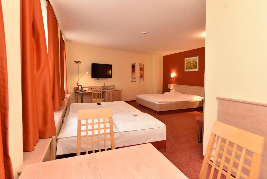 Hotel ADRIA München - غرفة عائلية