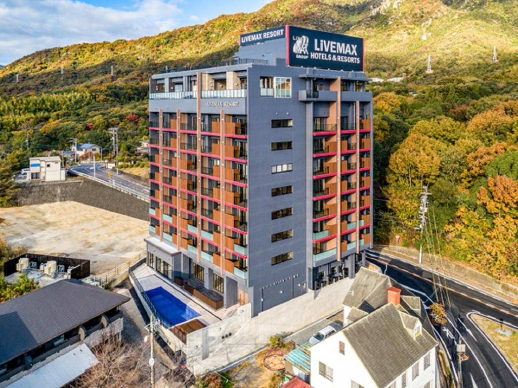 Nespecifikovaný výhled na hory nebo výhled na hory při pohledu z hotelu