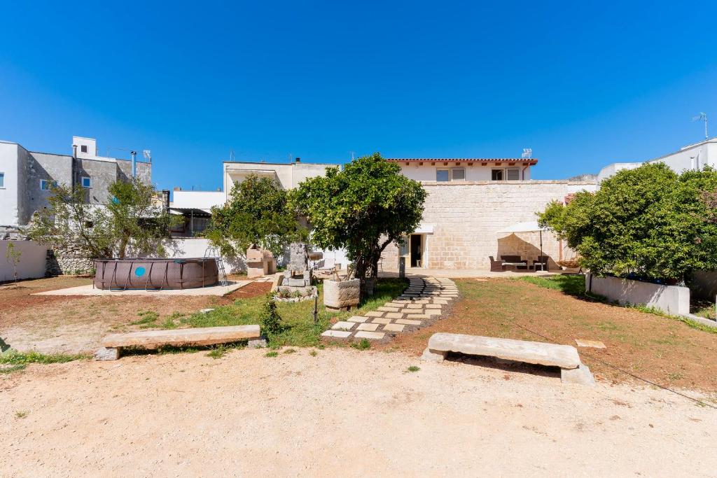The building in which the holiday home is located