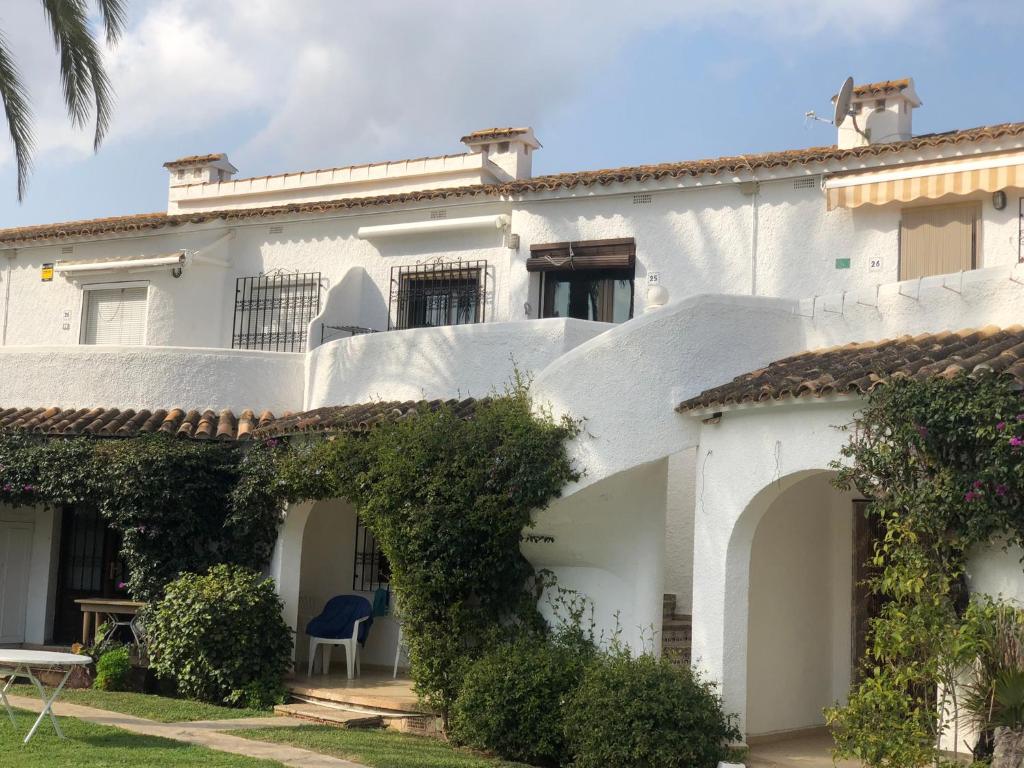 Precioso alojamiento con piscina,cerca de la playa