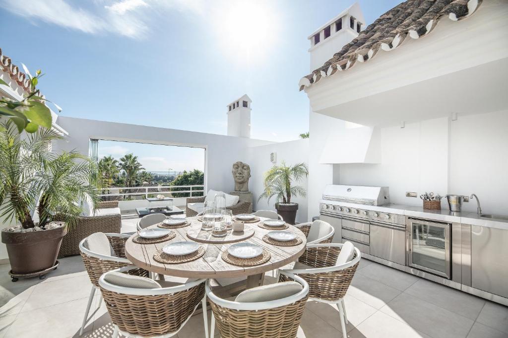 Kuchyň nebo kuchyňský kout v ubytování Alcores del Golf, Oustanding luxury penthouse