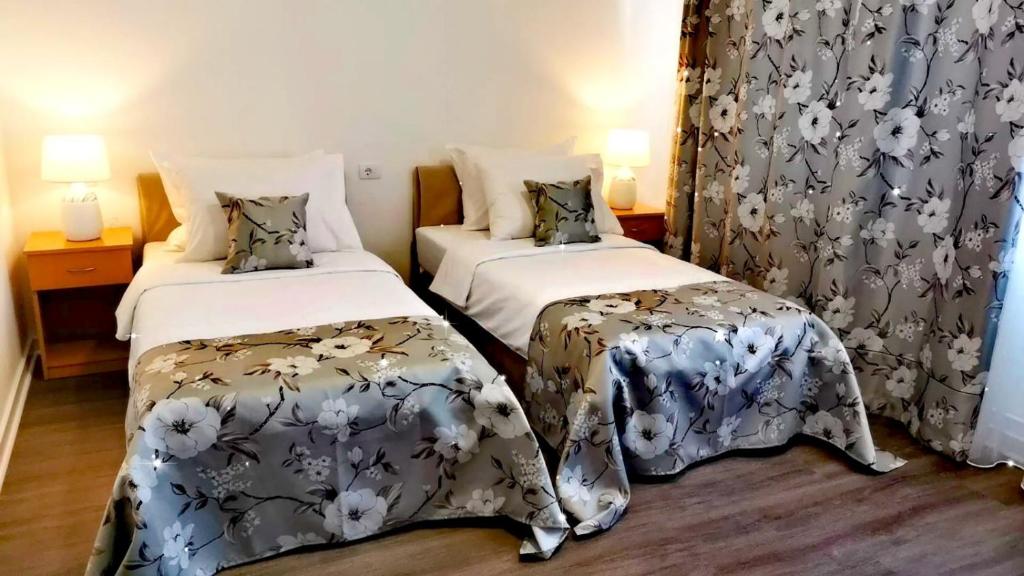 Hotel N - Twin Room