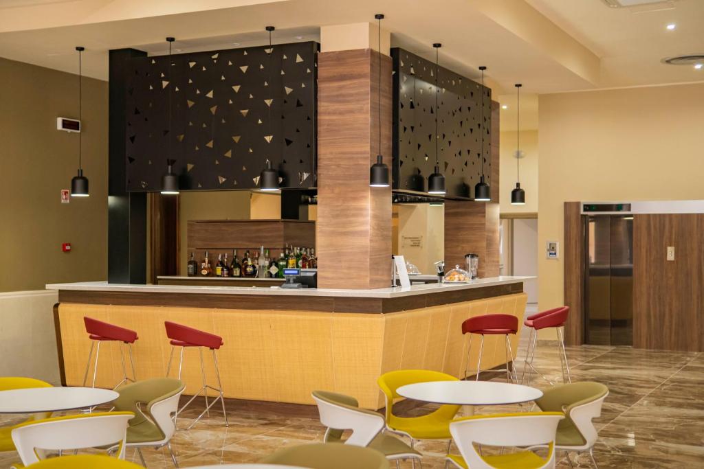 Lounge nebo bar v ubytování Mercure Hotel President Lecce