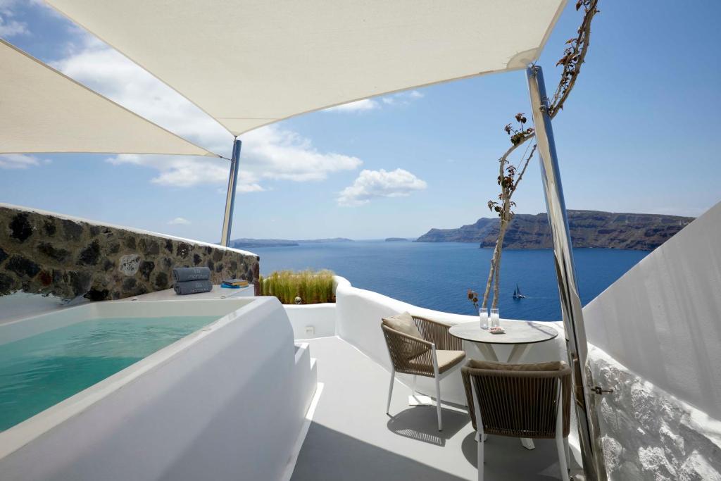 Marizan Caves & Villas - Sunset Cave With Outdoor Hot Tub And Caldera View