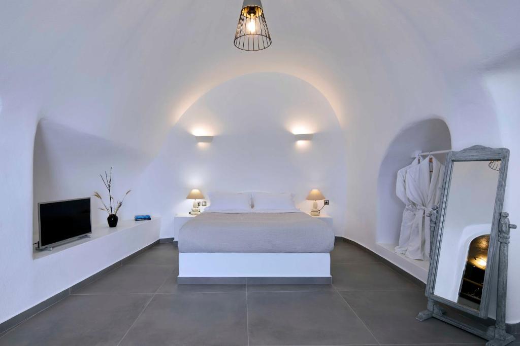 Marizan Caves & Villas - Cave House With Outdoor Hot Tub With Caldera View