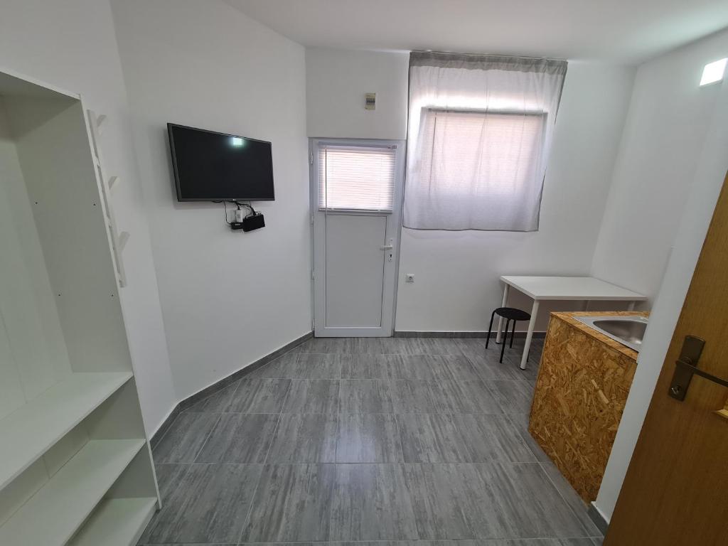 Budget Apartment LeLo Centar2 - 7