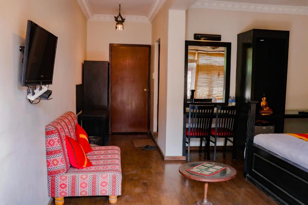 TV a/nebo společenská místnost v ubytování Hotel ThorongLa Thamel