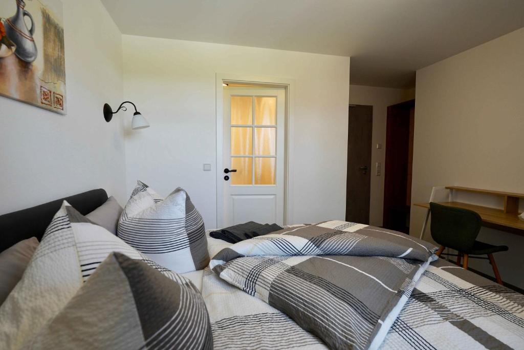 Familien- und Apartmenthotel Lerchenberghof - Double Room
