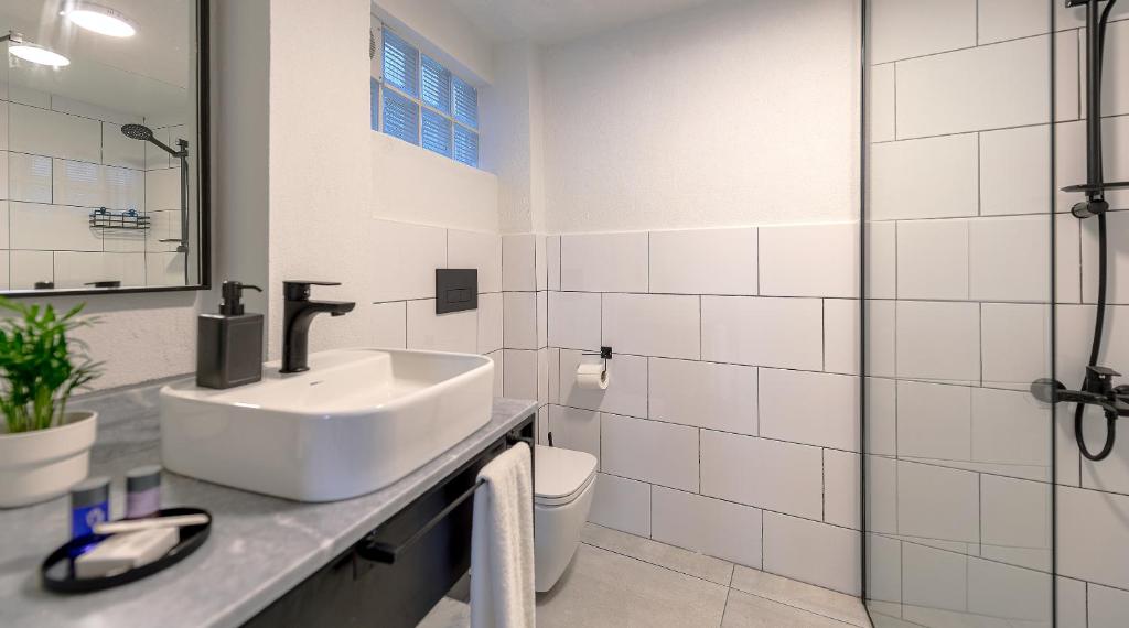 The Easy Rooms Terrace - 7