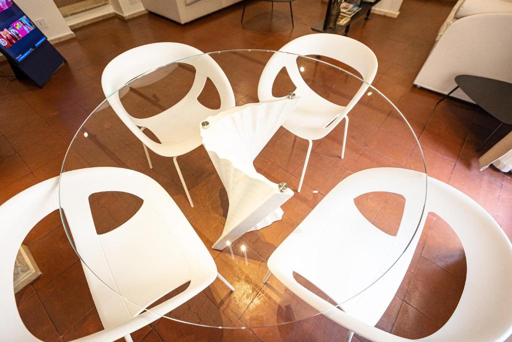 A seating area at Pantheon by Agrippa Suite