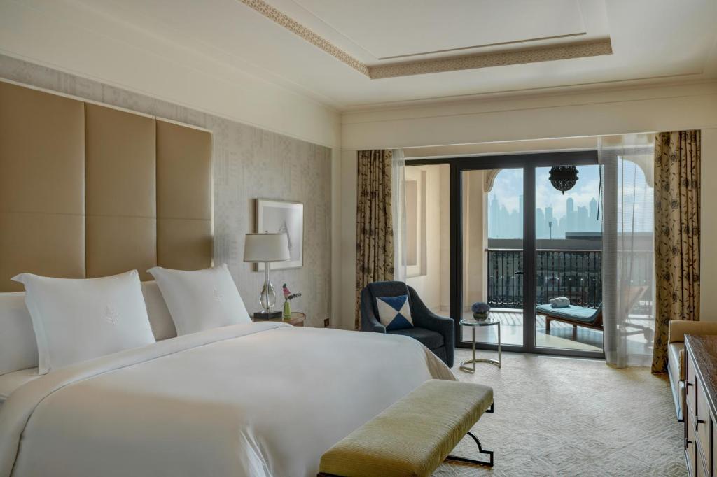 Four Seasons Resort Dubai at Jumeirah Beach - 
