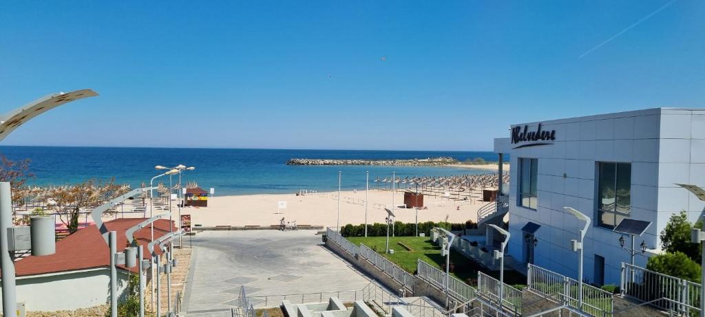 CENTRAL APARTAMENT La malul marii 3 camere & Living - Housity