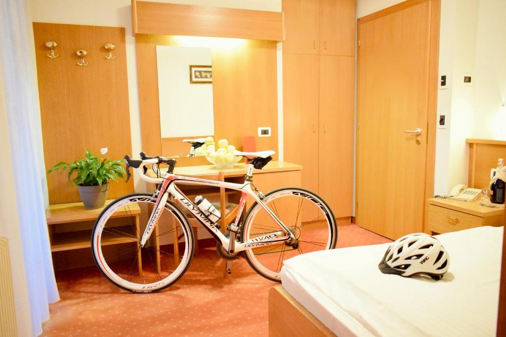 Jízda na kole v ubytování Hotel Waldheim nebo okolí