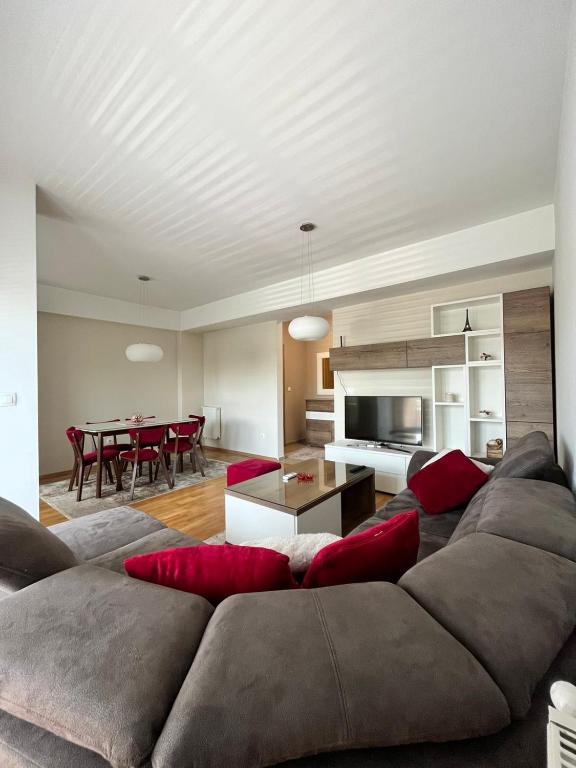 Korab's Apartment - Apartamento De Dos Dormitorios
