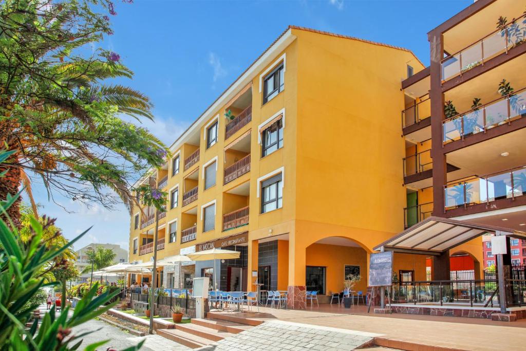 Fotografie z fotogalerie ubytování LOVELY MOCAN, Pool, Fast Wi-Fi, Padel Court v destinaci Palm-mar