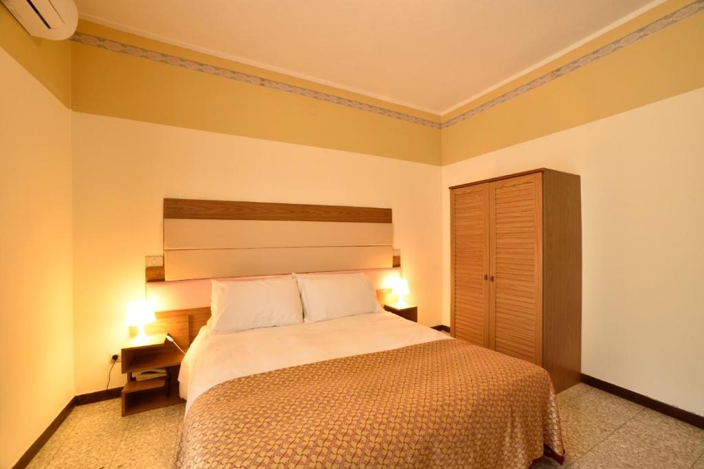Hotel Diano Marina Mhotelsgroup - Camera Doppia Con Bagno Privato