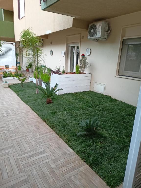 A garden outside Parnasus