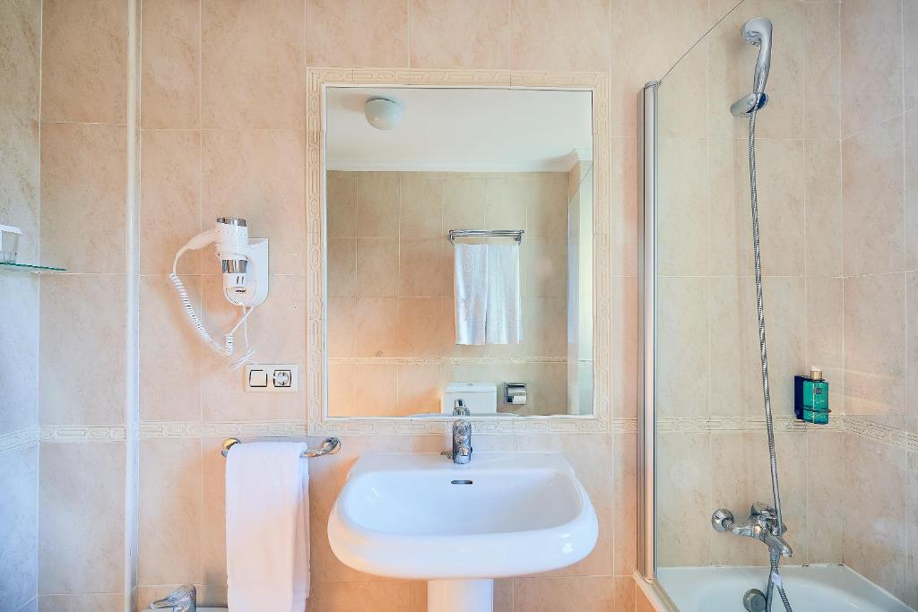 Un baño de Hotel Villa Frigiliana