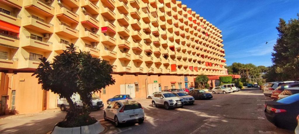 Apartamento con vistas al mar en Puerto Marina, Torremolinos ...