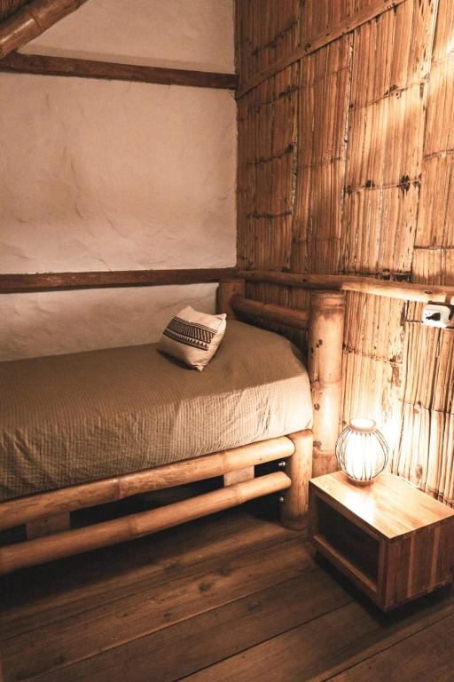 Tiki Limbo - Stanza Quadrupla - B