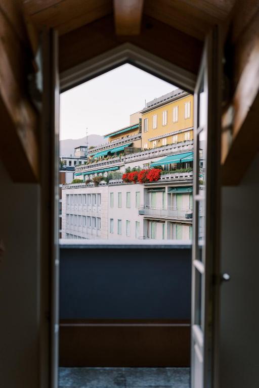 Zdjęcie z galerii obiektu CASA KING w Como