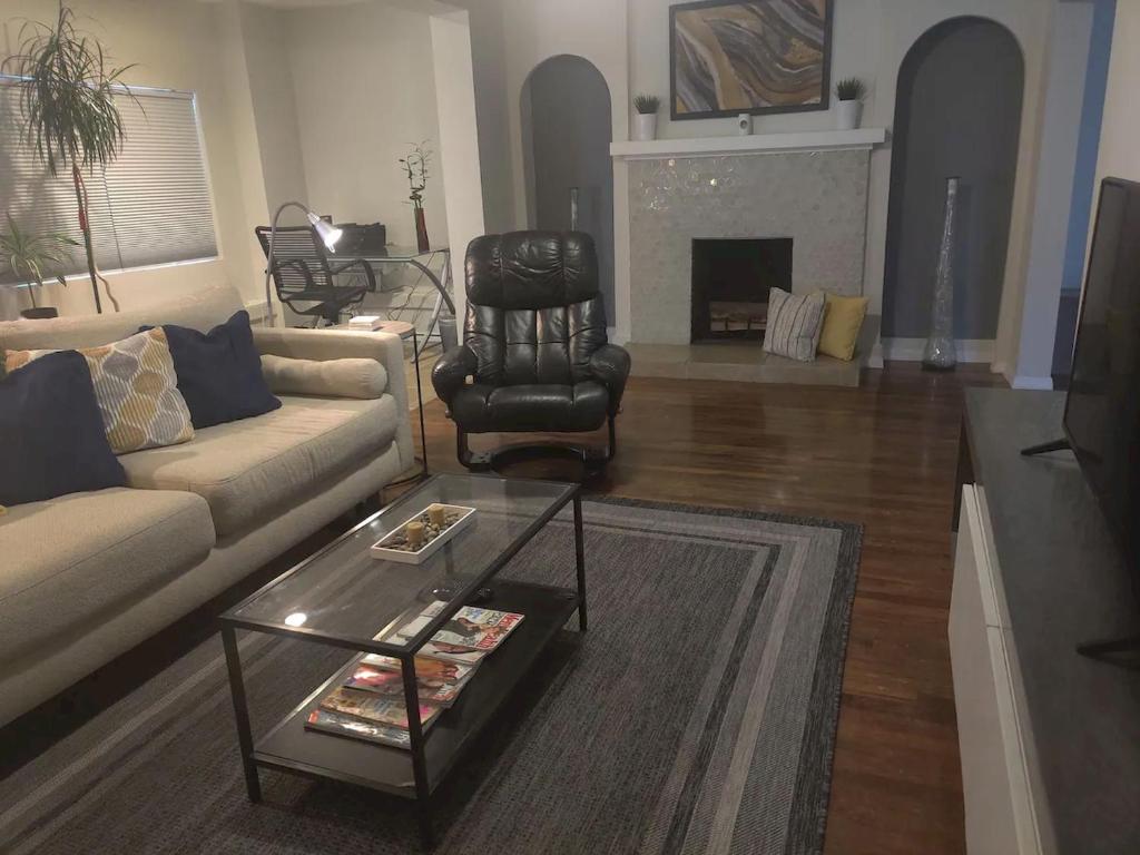 Red Door Cottage Manhattan Heights El Paso, USA