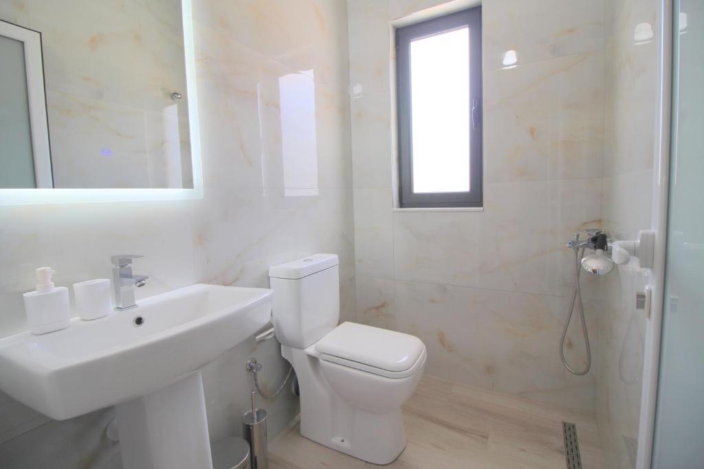 J&B Hotel - Habitación Doble Con Balcón