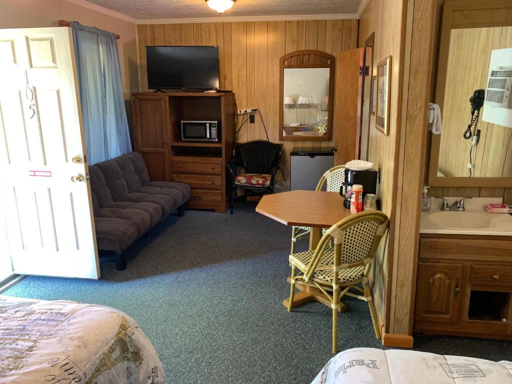 Phillips Historic Motel & Cottages - Habitación Doble Familiar