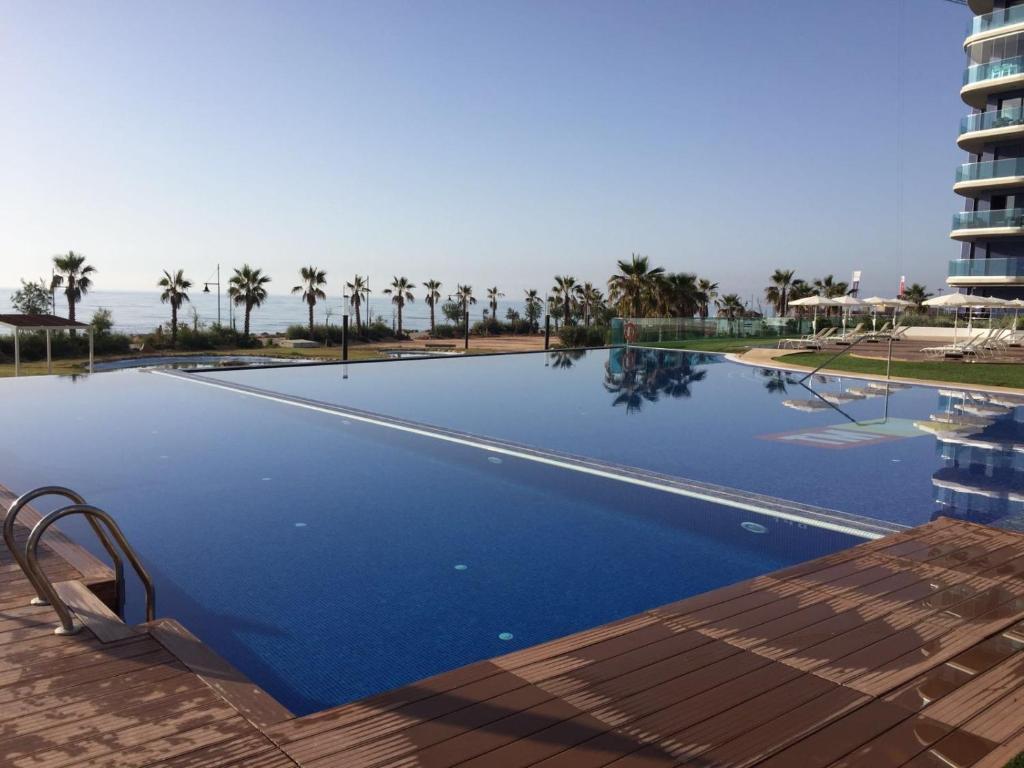 Basen w obiekcie Apartamento Sea Senses, Punta Prima lub w pobliżu