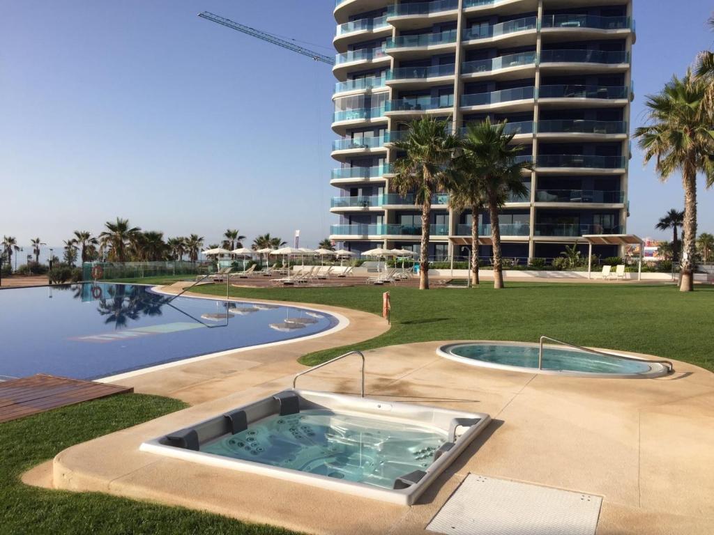 Basen w obiekcie Apartamento Sea Senses, Punta Prima lub w pobliżu