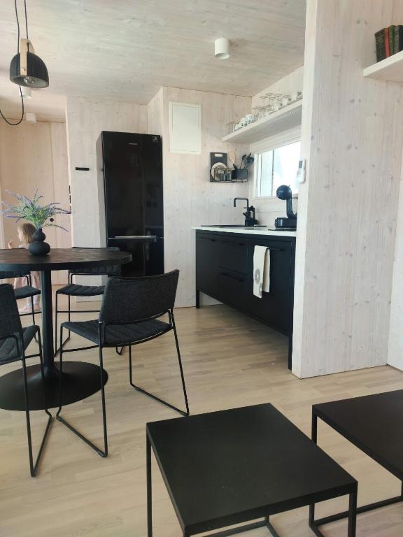 Kuchyňa alebo kuchynka v ubytovaní BUQEZ Home&Sea Vila 65, 32