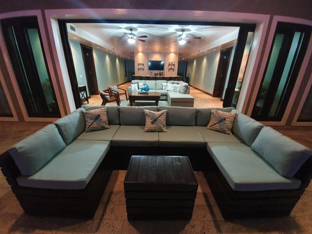 Posezení v ubytování Fishers Landing Boutique Hotel