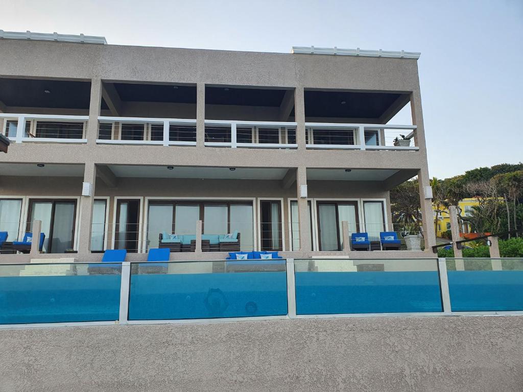 Bazén v ubytování Fishers Landing Boutique Hotel nebo v jeho okolí