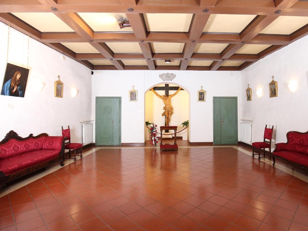 Część wypoczynkowa w obiekcie Casa Di Santa Francesca Romana a Ponte Rotto
