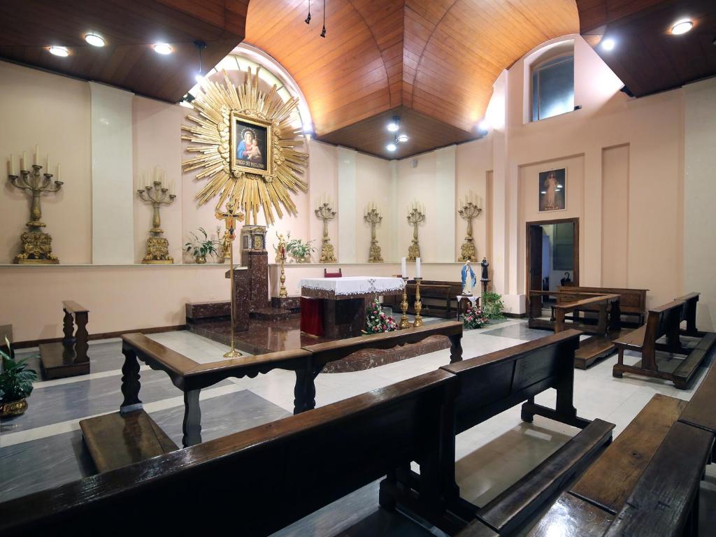 Część wypoczynkowa w obiekcie Casa Di Santa Francesca Romana a Ponte Rotto