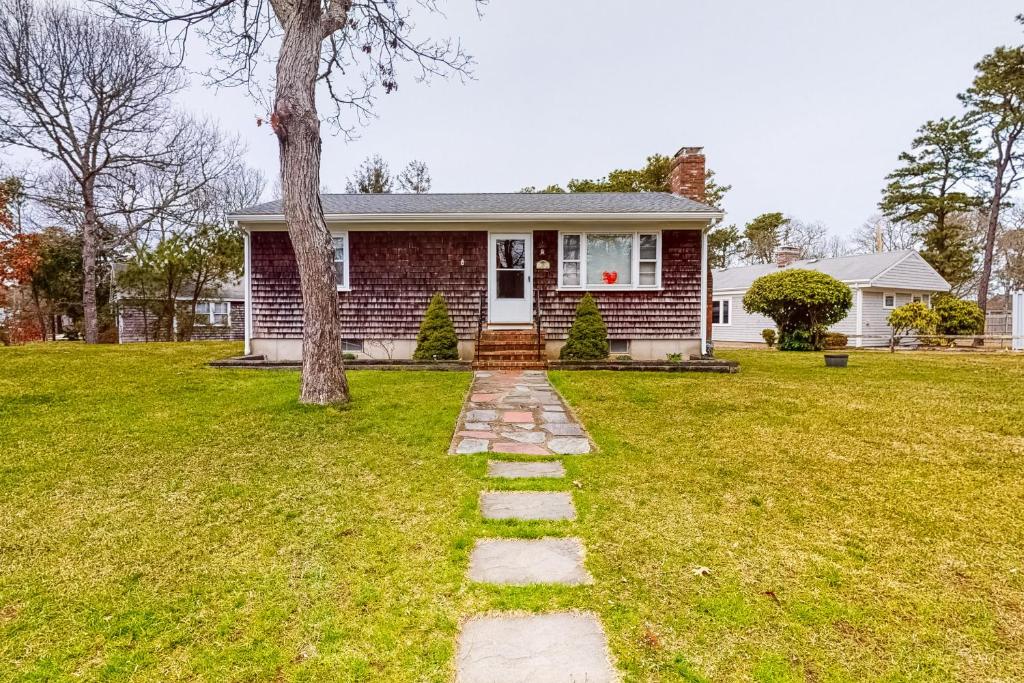 Anchors Await, South Yarmouth (aktualisierte Preise für 2024)