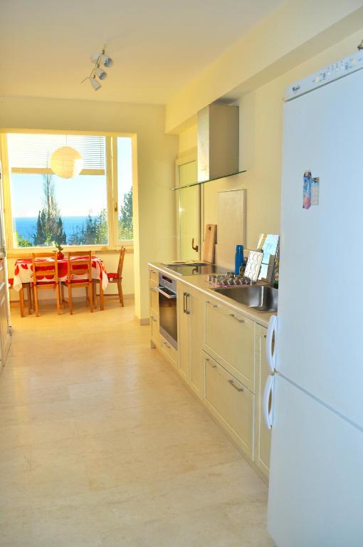 Kuchyň nebo kuchyňský kout v ubytování House Lemoni, Apartment C - Pelekas, Corfu