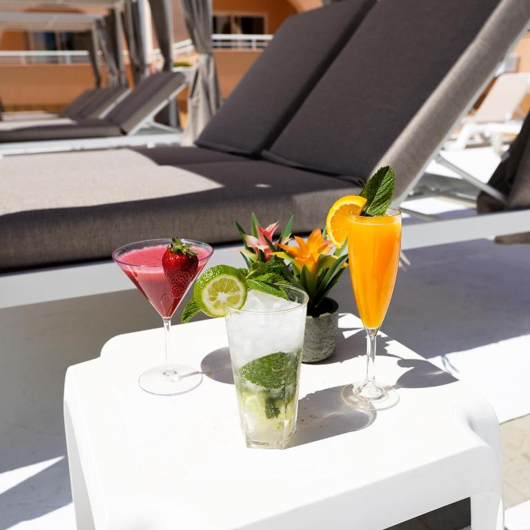 Napoje w obiekcie Rosamar Ibiza Hotel