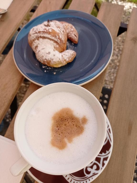 Jedlo v ubytovaní bed & breakfast alebo blízkom okolí