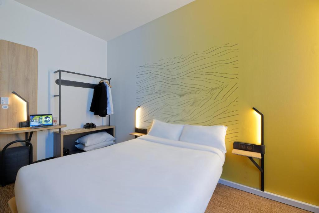 Postel nebo postele na pokoji v ubytování B&B HOTEL Le Touquet