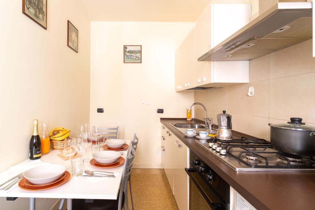 A kitchen or kitchenette at Ca' dei Mercanti