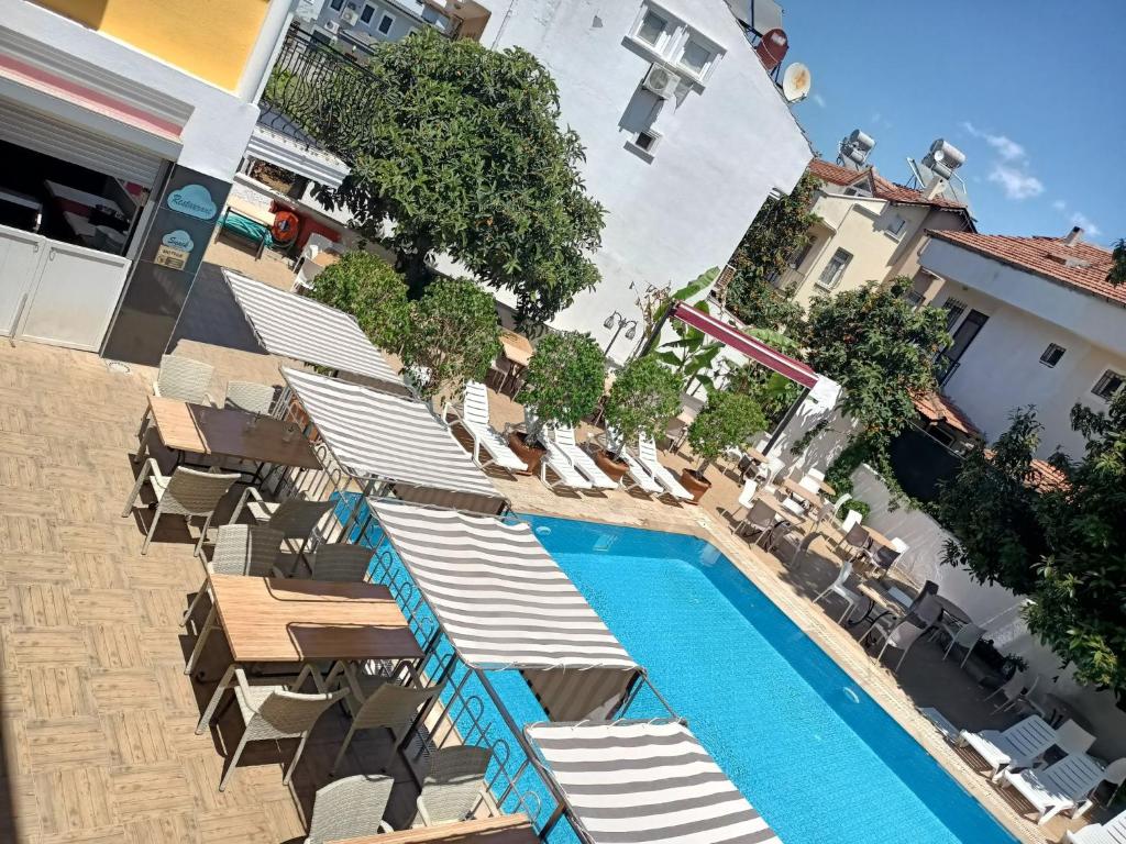 Bazén v ubytování Hotel Barlas Fethiye nebo v jeho okolí
