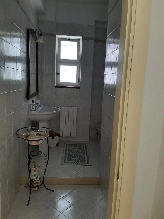 A bathroom at interno13bari