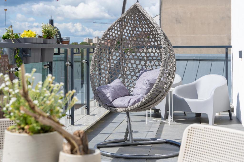 Balkón alebo terasa v ubytovaní Apartament Prezydencki bulwary Stare Miasto Apartamenty No 1