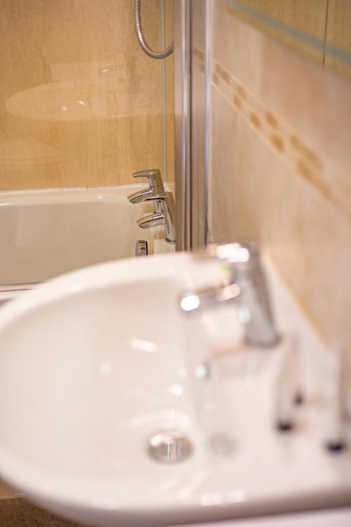 The Crown - Habitación Doble Con Baño Privado