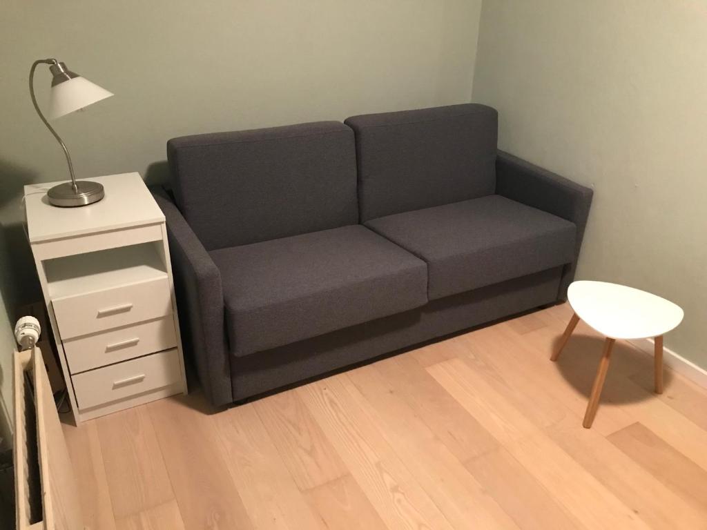 Posezení v ubytování Fredelig overnatning ved Sundet og Nørrestrand sø