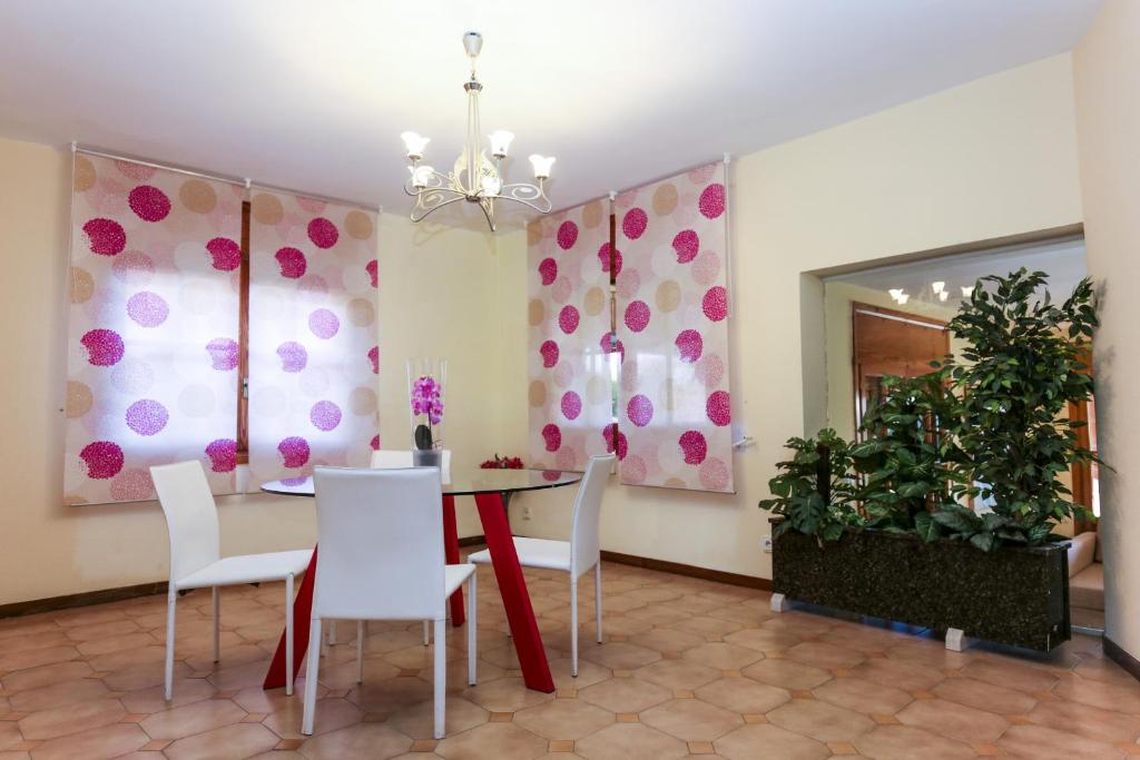 Fotografia z galérie ubytovania GERANIS VILLA ONLY FAMILIES Planet Costa Dorada v destinácii Vilafortuny
