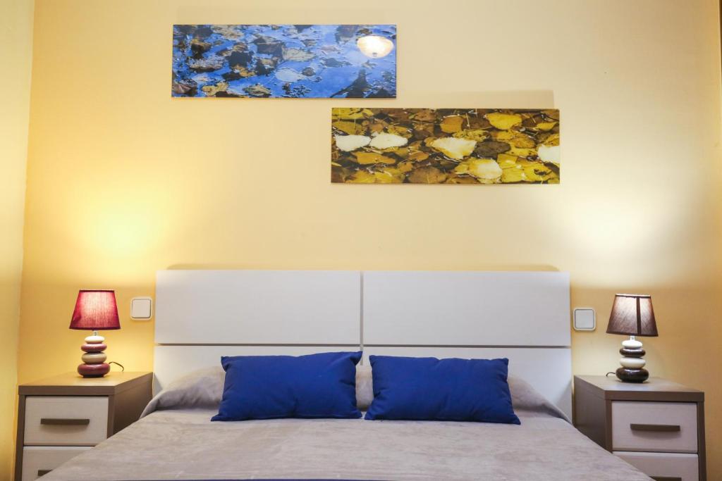 Posteľ alebo postele v izbe v ubytovaní GERANIS VILLA ONLY FAMILIES Planet Costa Dorada