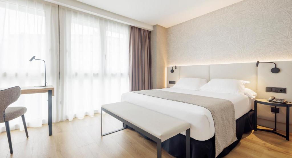 Postel nebo postele na pokoji v ubytování Hotel Ilunion San Sebastián